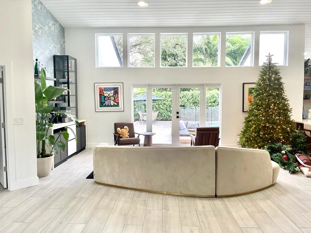 696 PC renovated living area